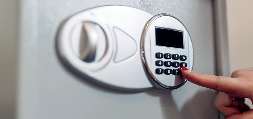 Jewelry Safe Cracking in Alhambra, California